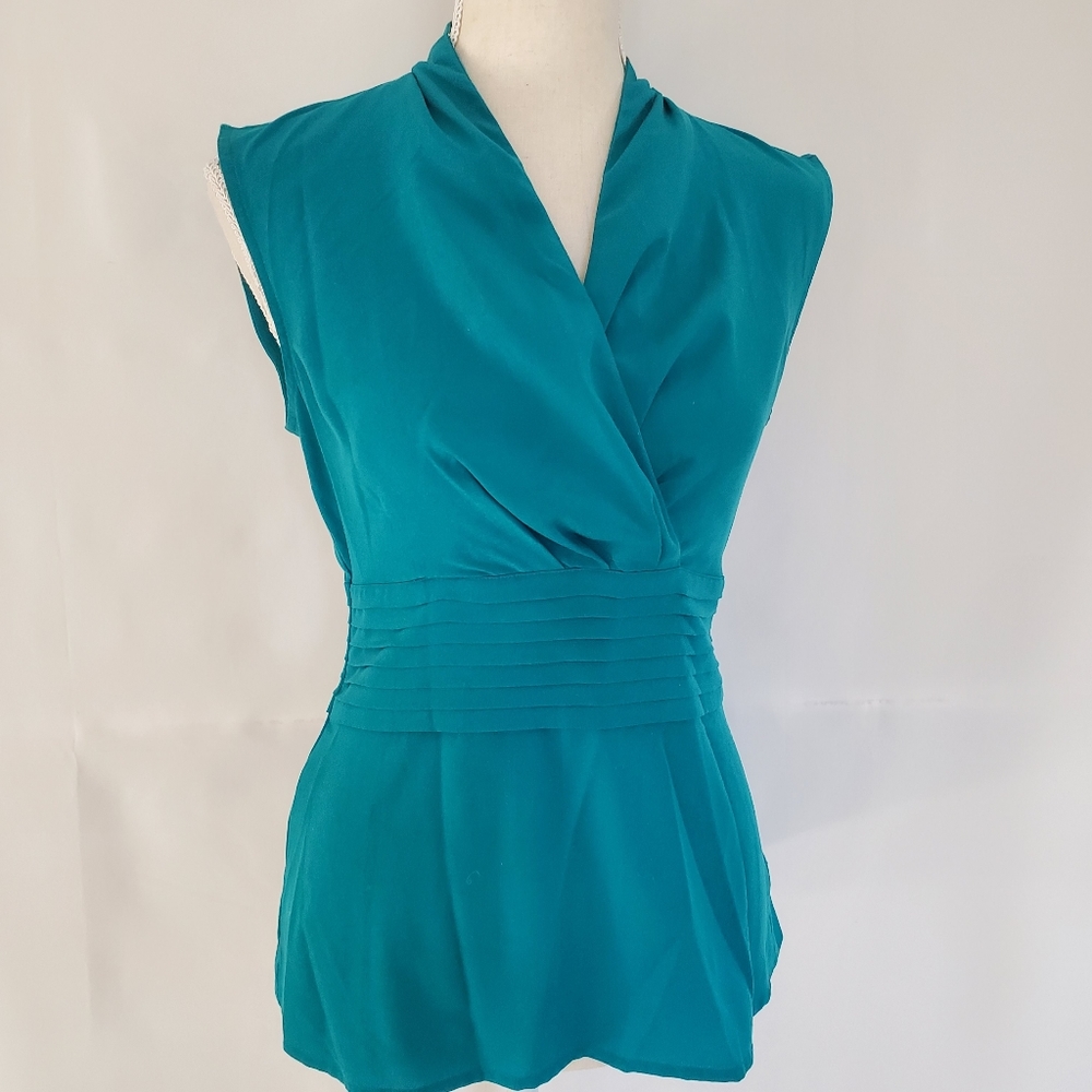 Calvin Klein V Neck Sleeveless turquoise Top XS